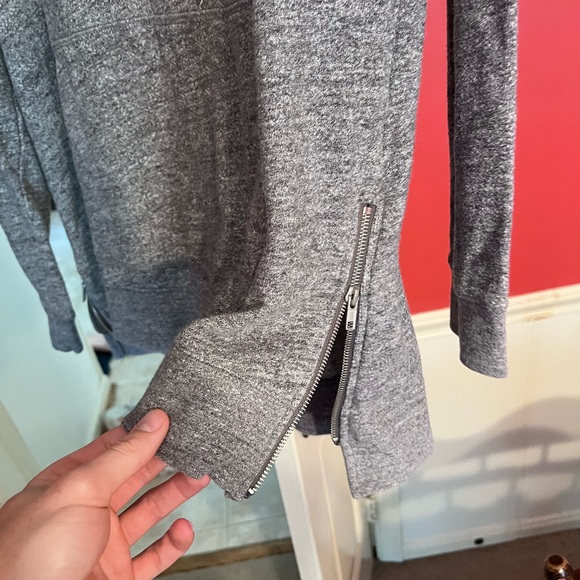 Pacsun side zip sweatshirt. Never worn - Picture 2 of 3
